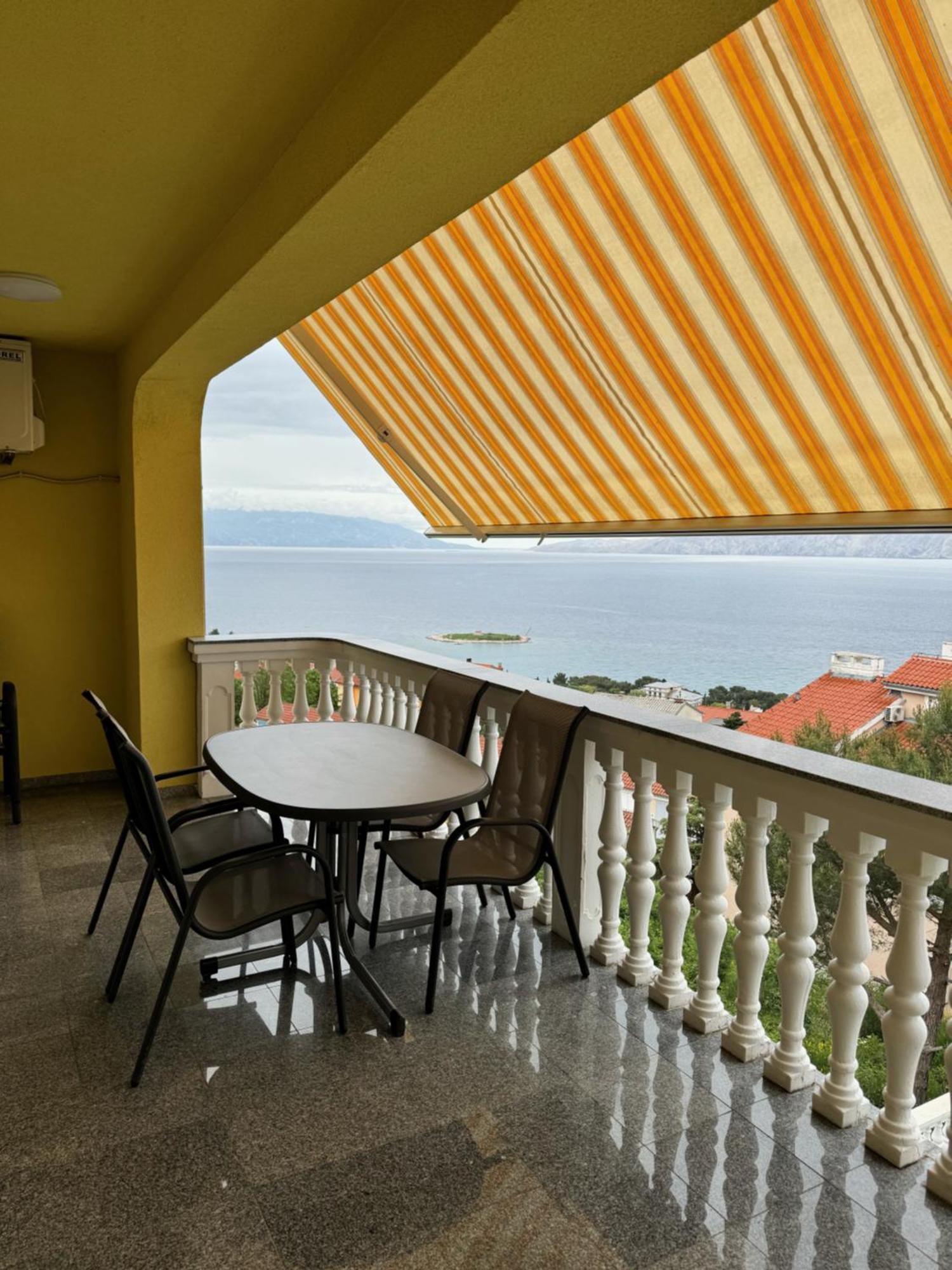 Appartement Haus Ella à Novi Vinodolski Extérieur photo