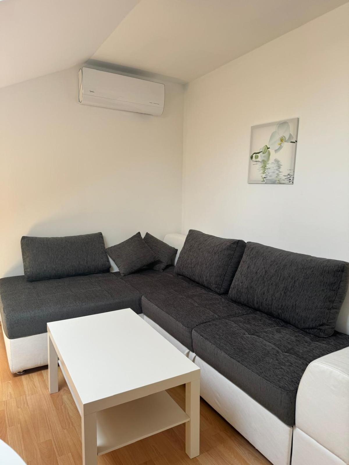 Appartement Haus Ella à Novi Vinodolski Extérieur photo